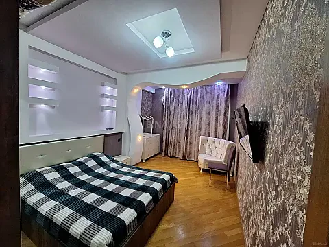 Kirayə verilir 2 otaqlı mənzil 80 m²