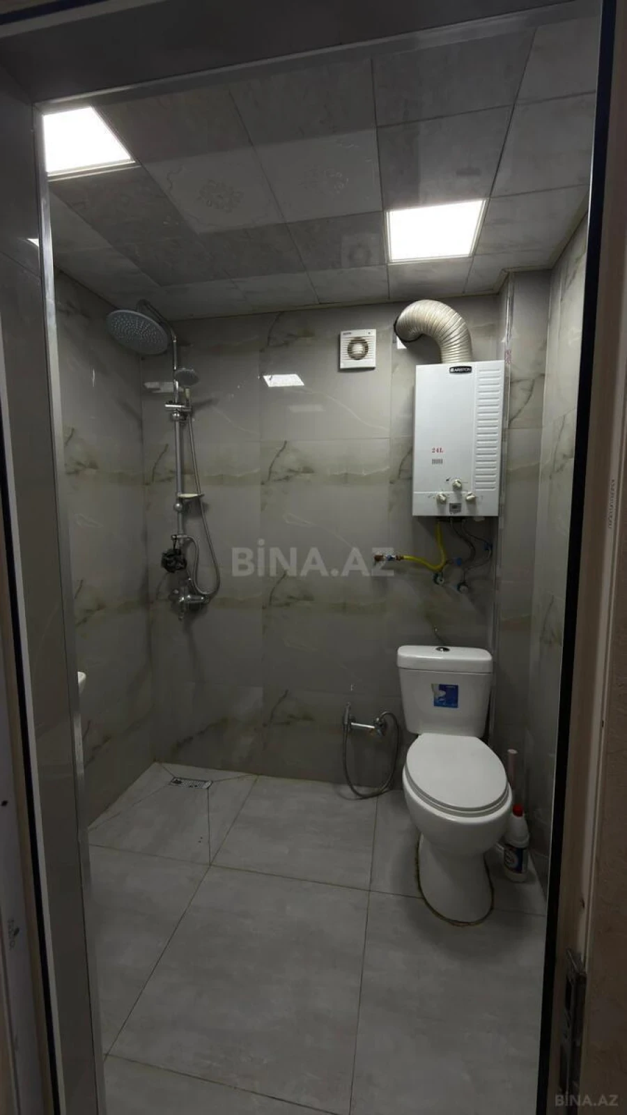 Kirayə verilir 2 otaqlı mənzil 45 m²