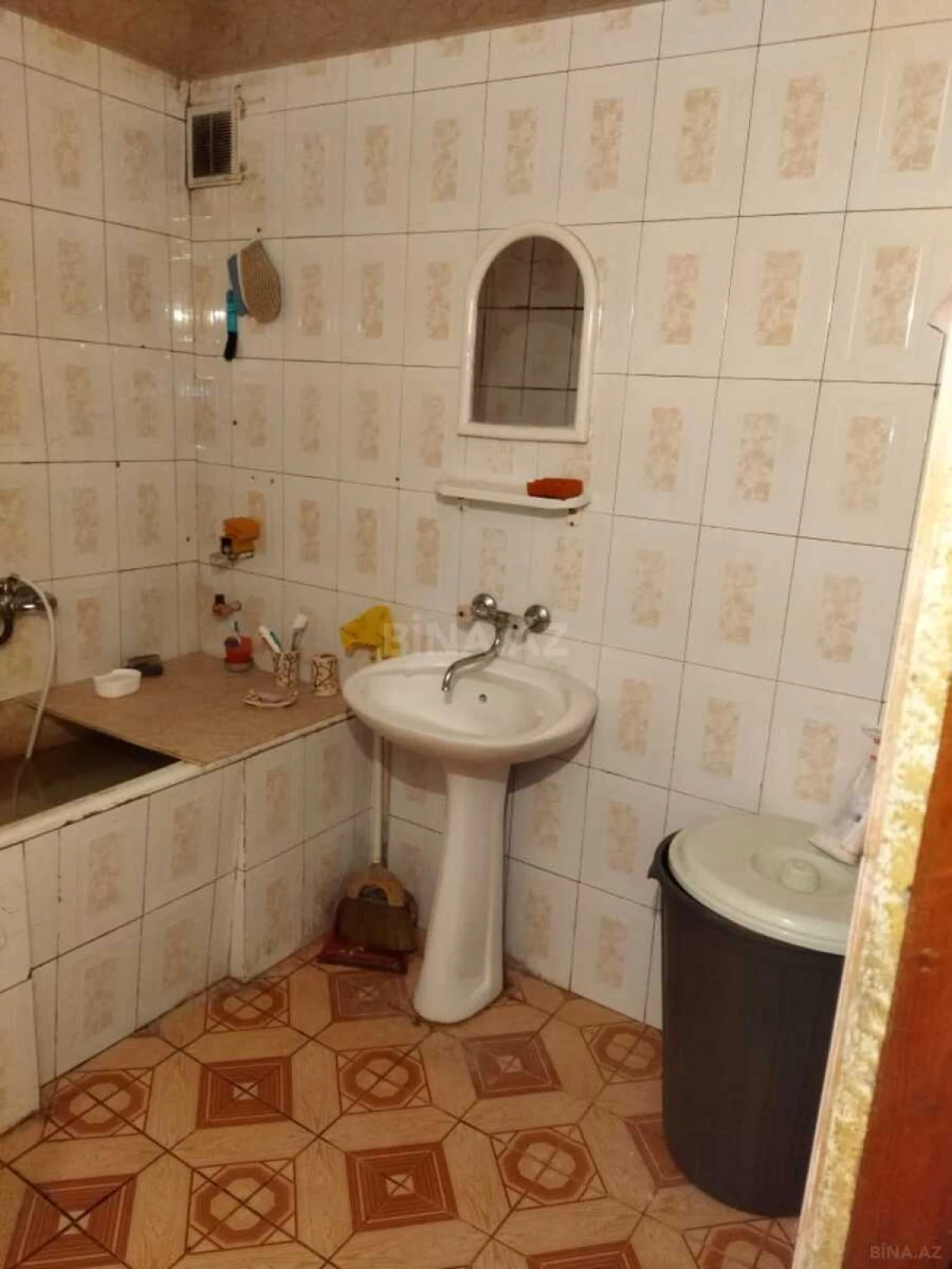 Satılır 3 otaqlı mənzil 95 m²