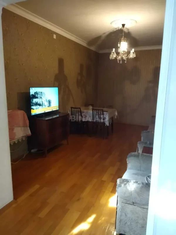 Satılır 3 otaqlı mənzil 95 m²