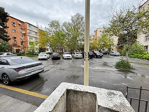Kirayə verilir 2 otaqlı ofis 65 m²