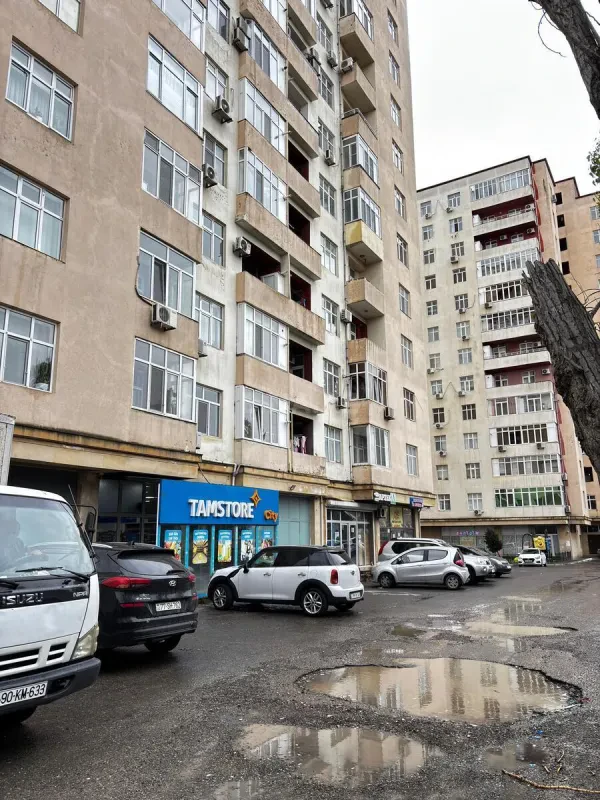 Kirayə verilir 2 otaqlı ofis 65 m²