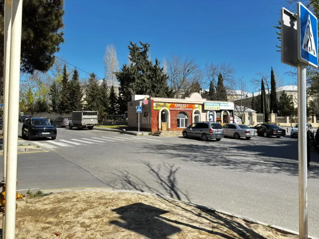 Kirayə verilir 2 otaqlı ofis 65 m²