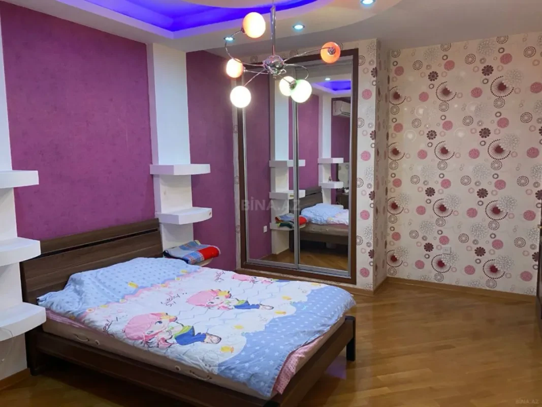 Kirayə verilir 9 otaqlı həyət evi 350 m²