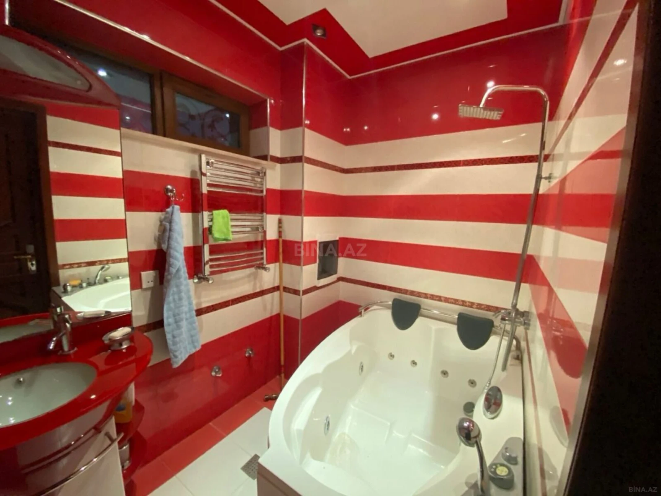 Kirayə verilir 9 otaqlı həyət evi 350 m²