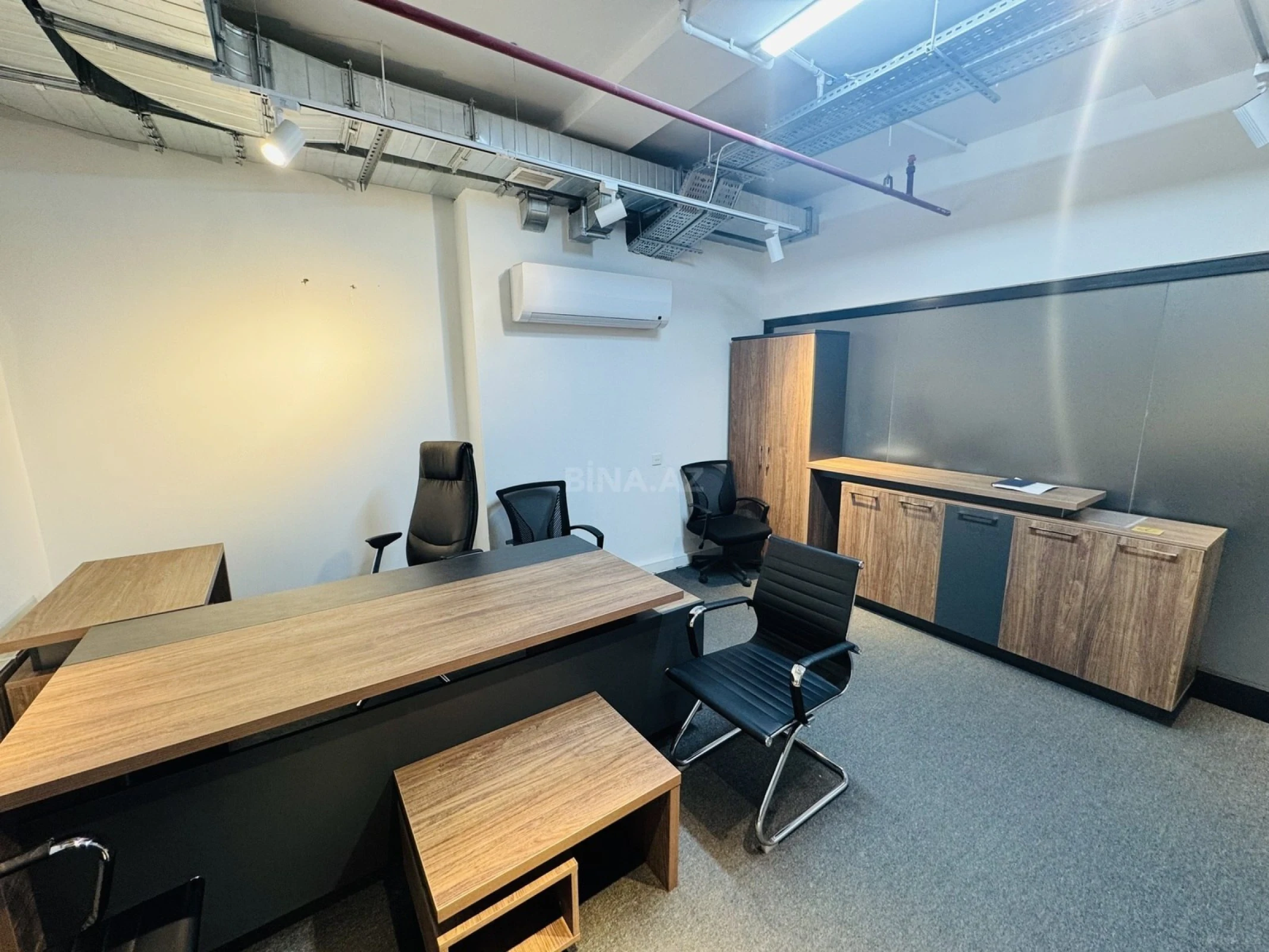 Kirayə verilir 8 otaqlı ofis 660 m²