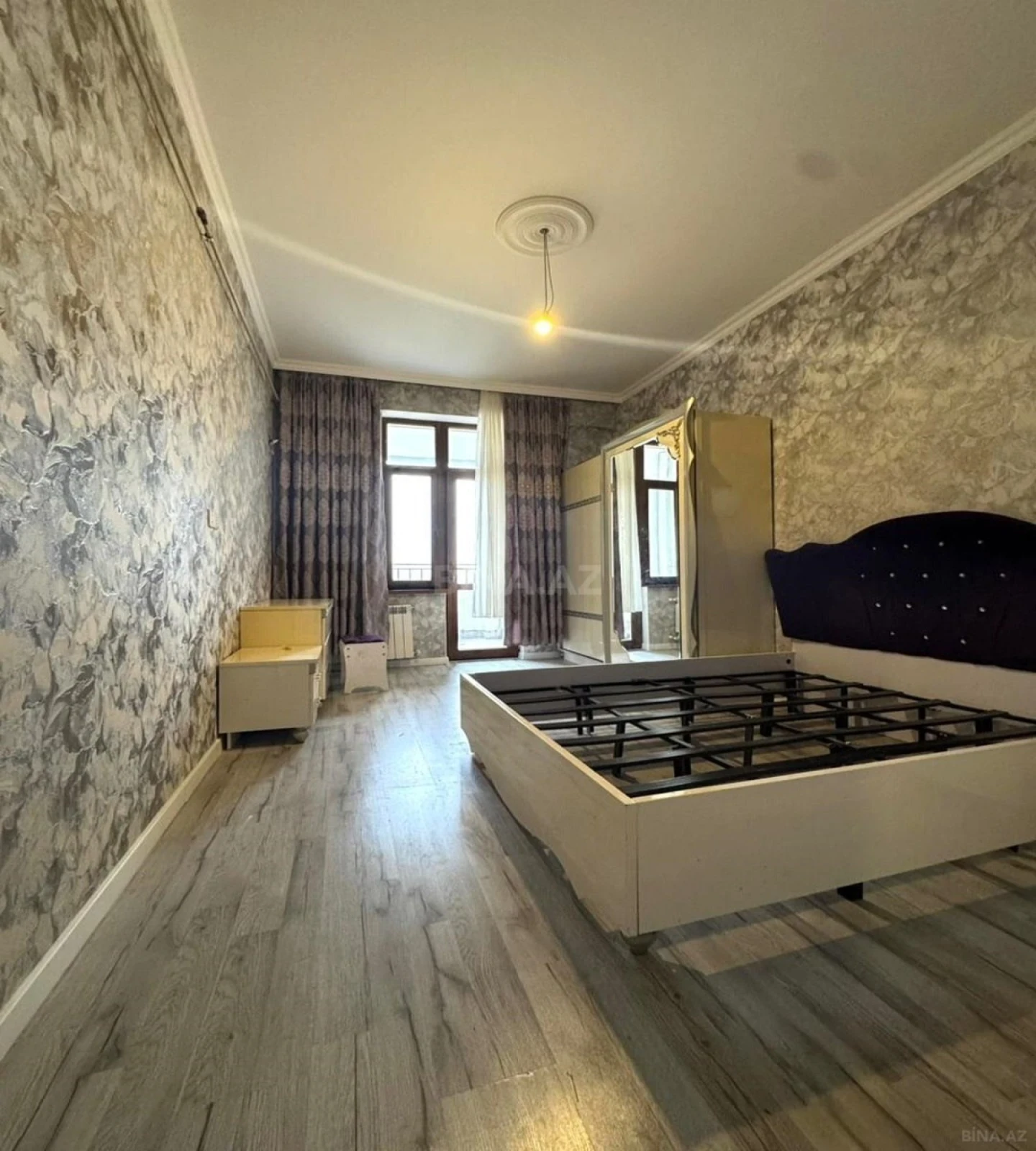 Satılır 2 otaqlı mənzil 61 m²