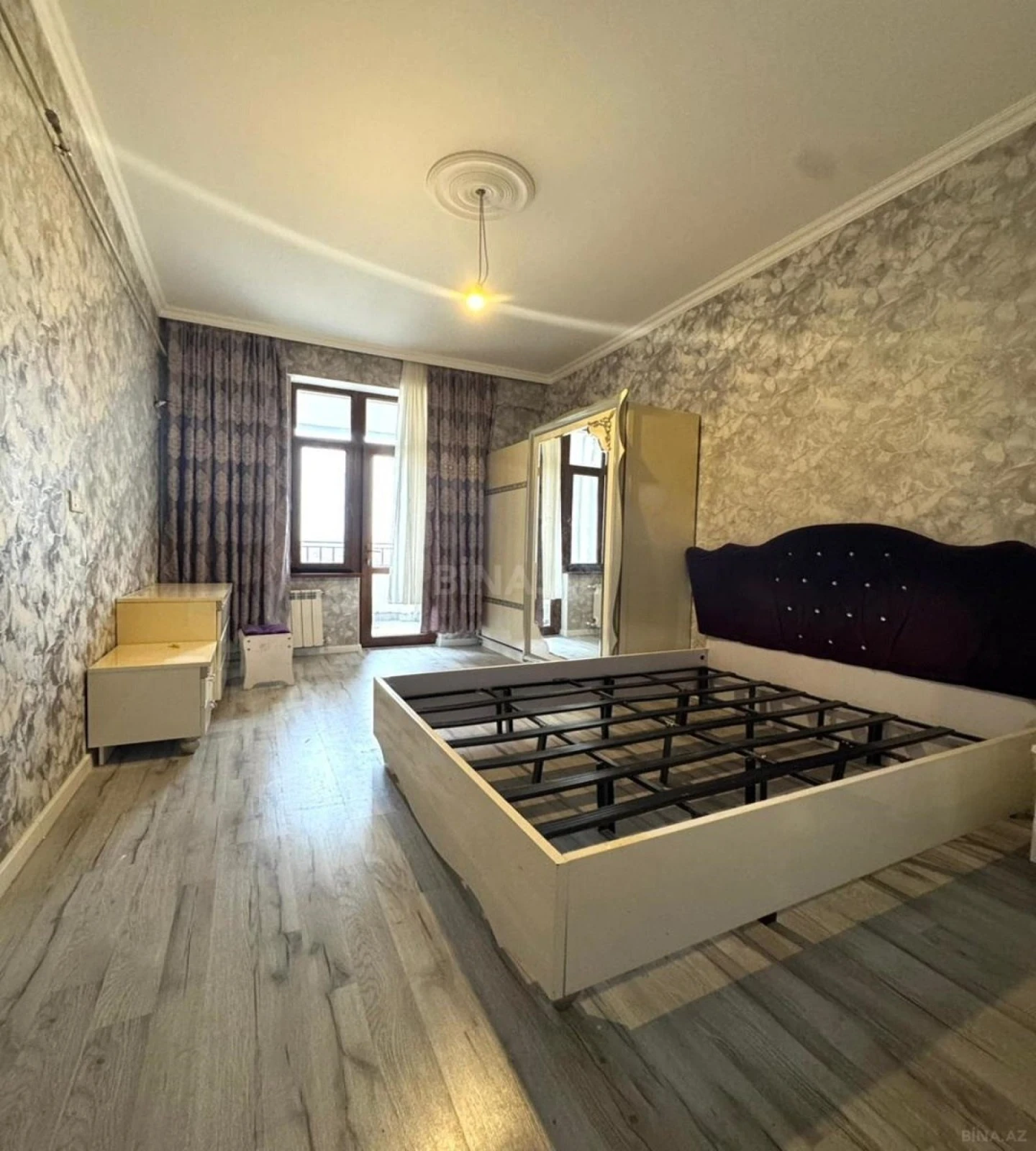 Satılır 2 otaqlı mənzil 61 m²