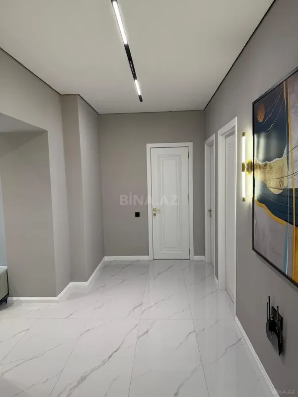 Satılır 3 otaqlı mənzil 110 m²
