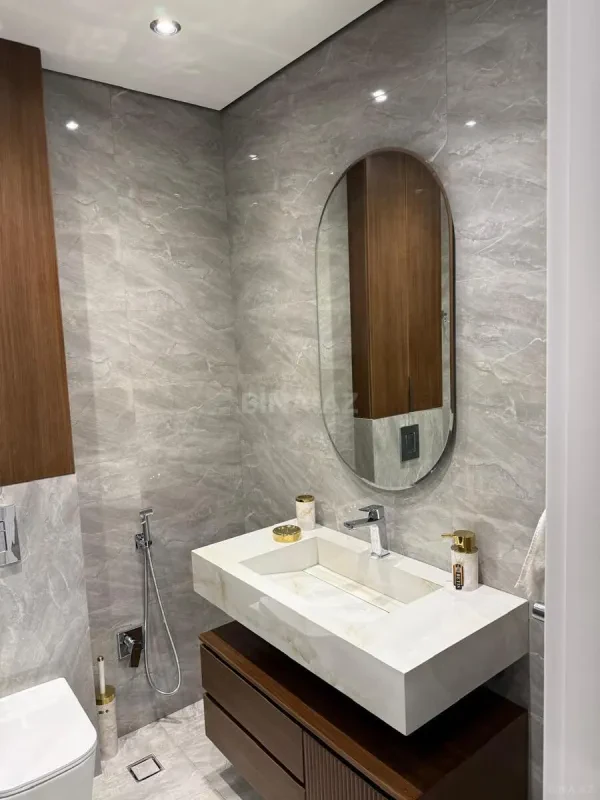 Satılır 3 otaqlı mənzil 110 m²