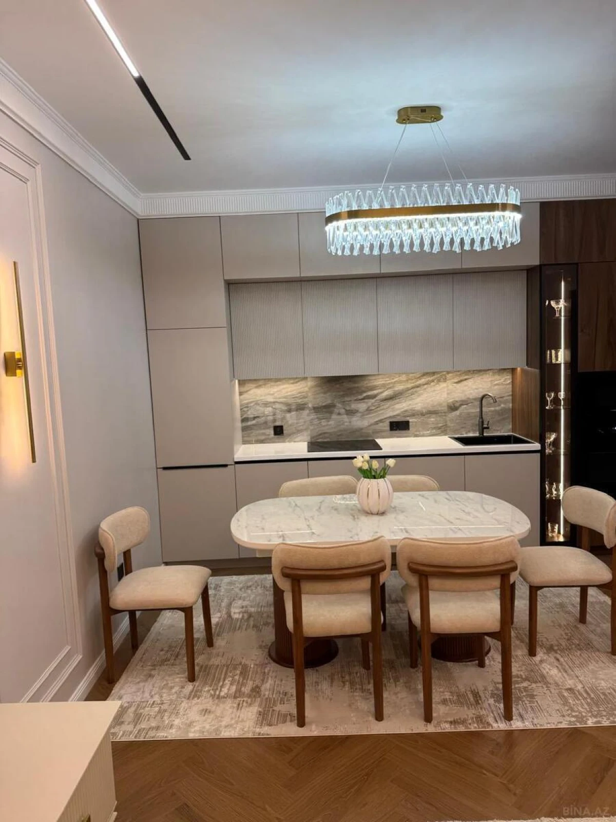 Satılır 3 otaqlı mənzil 110 m²