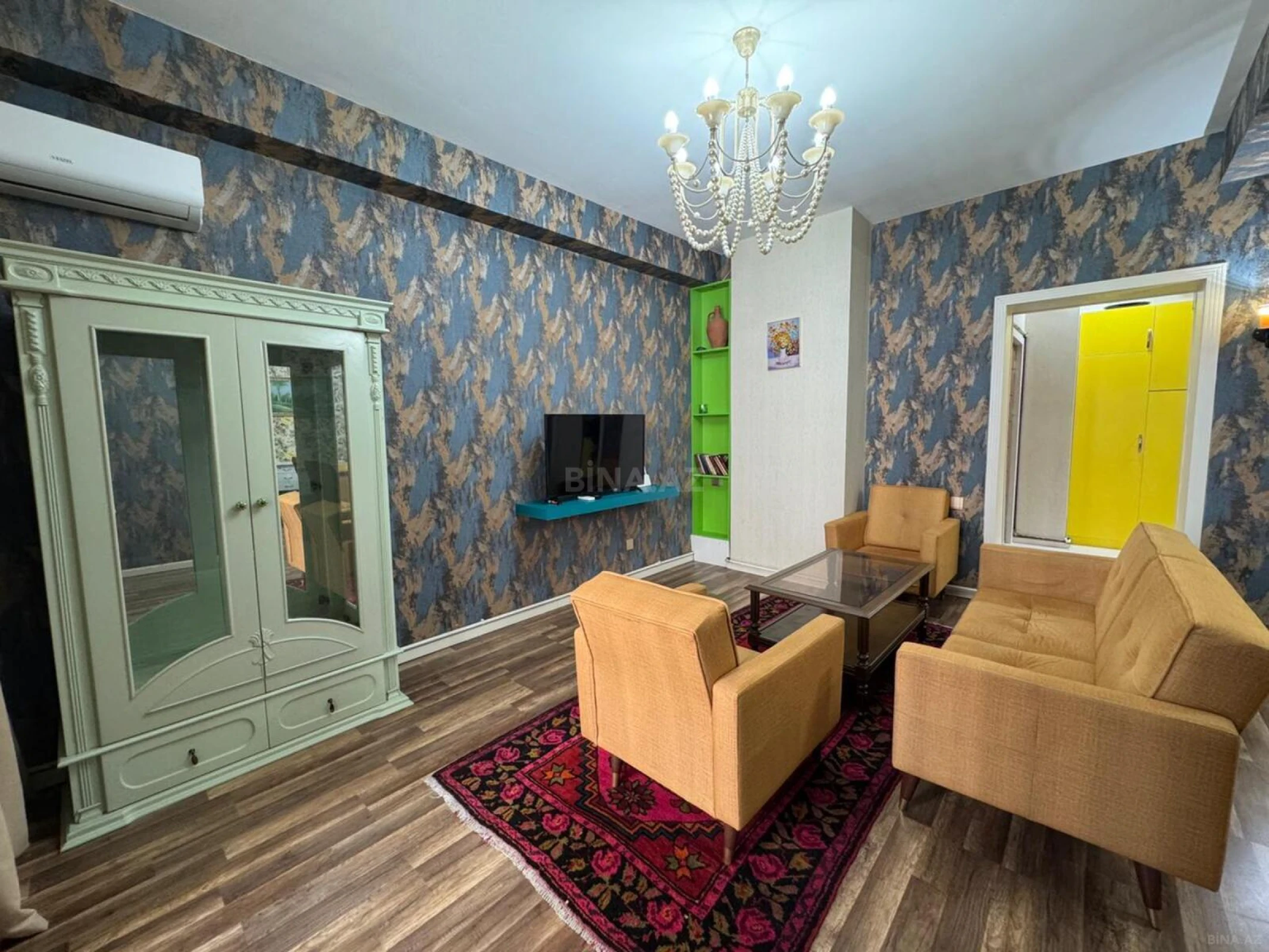 Satılır 2 otaqlı mənzil 70 m²