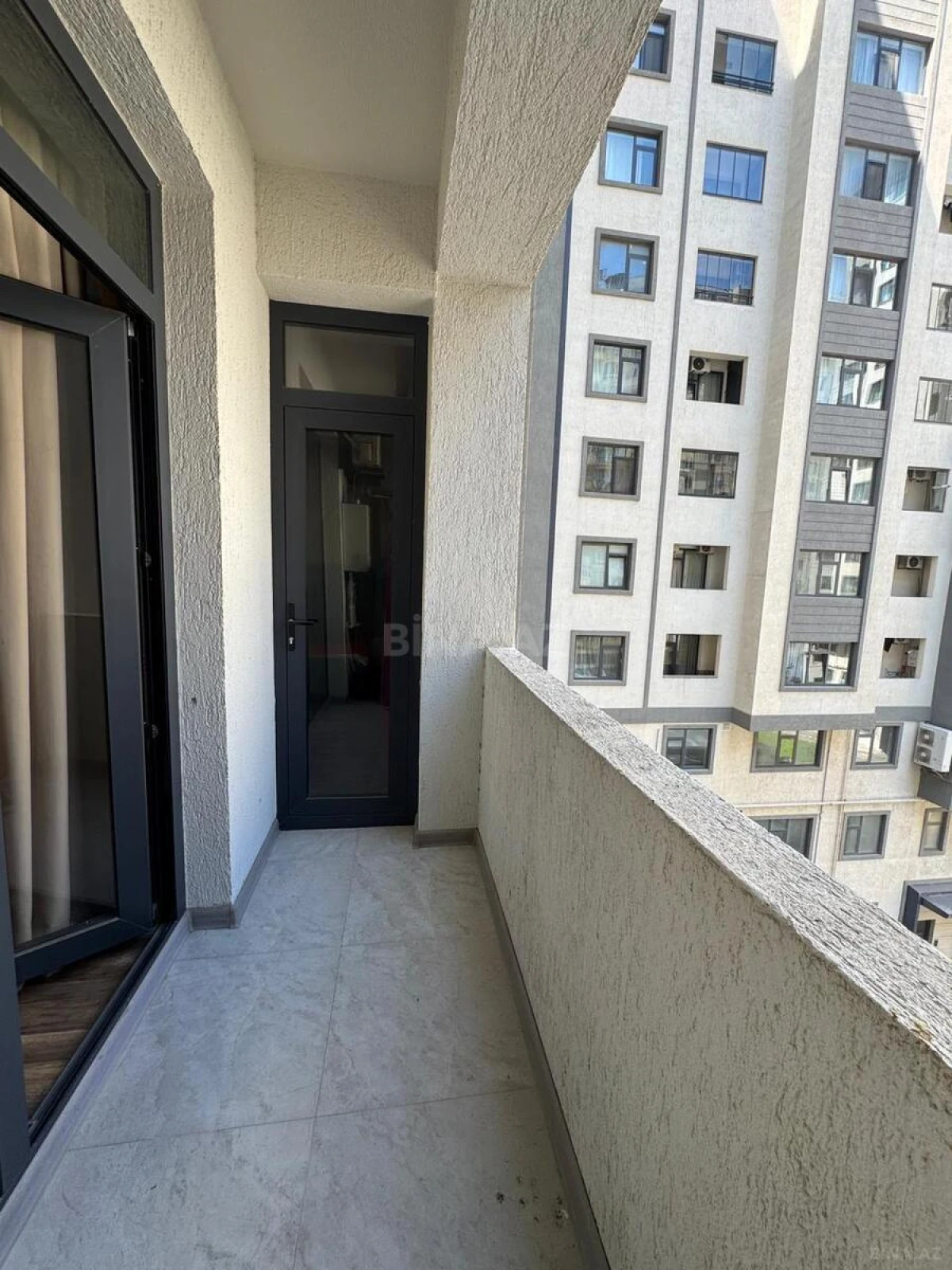 Satılır 2 otaqlı mənzil 70 m²