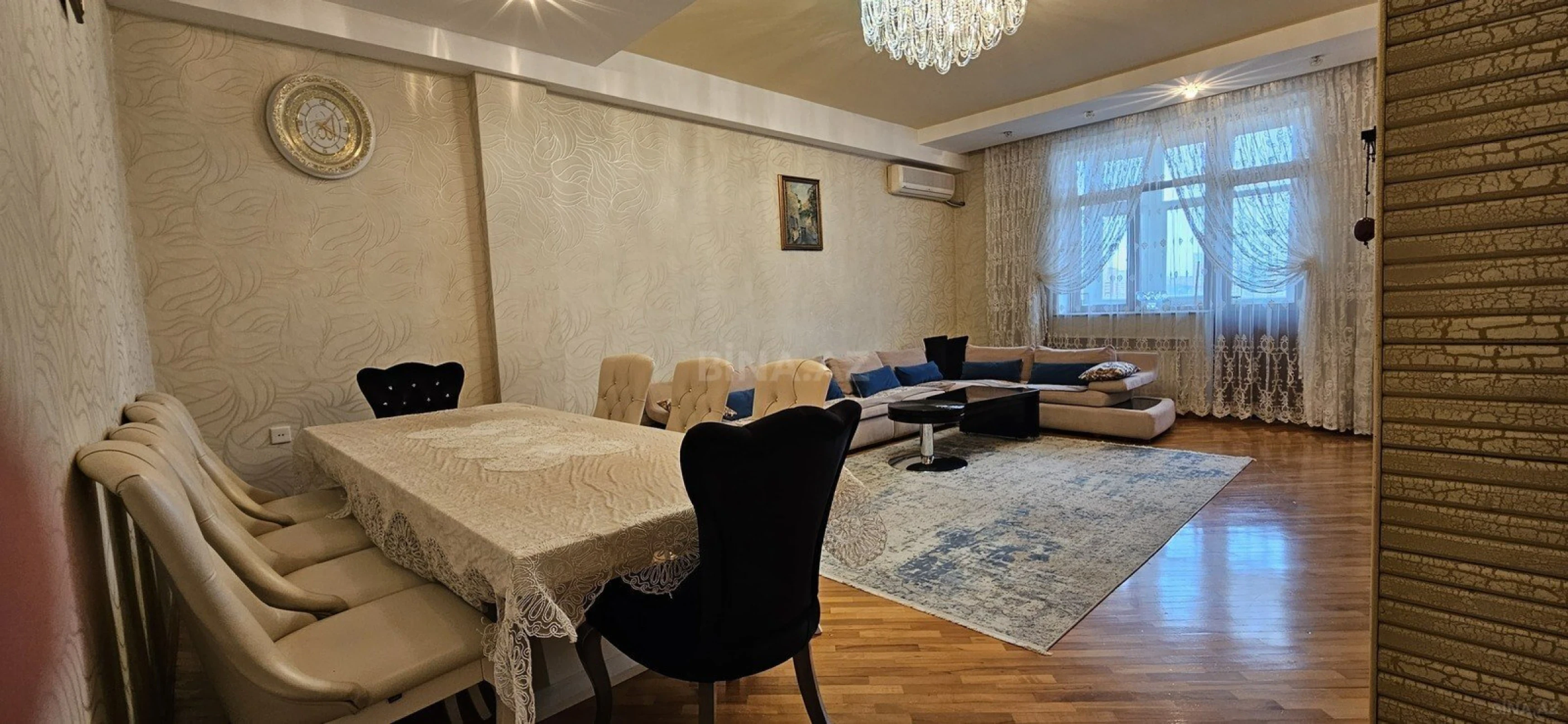Satılır 4 otaqlı mənzil 169 m²