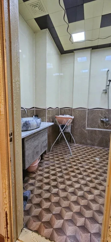 Satılır 4 otaqlı mənzil 169 m²