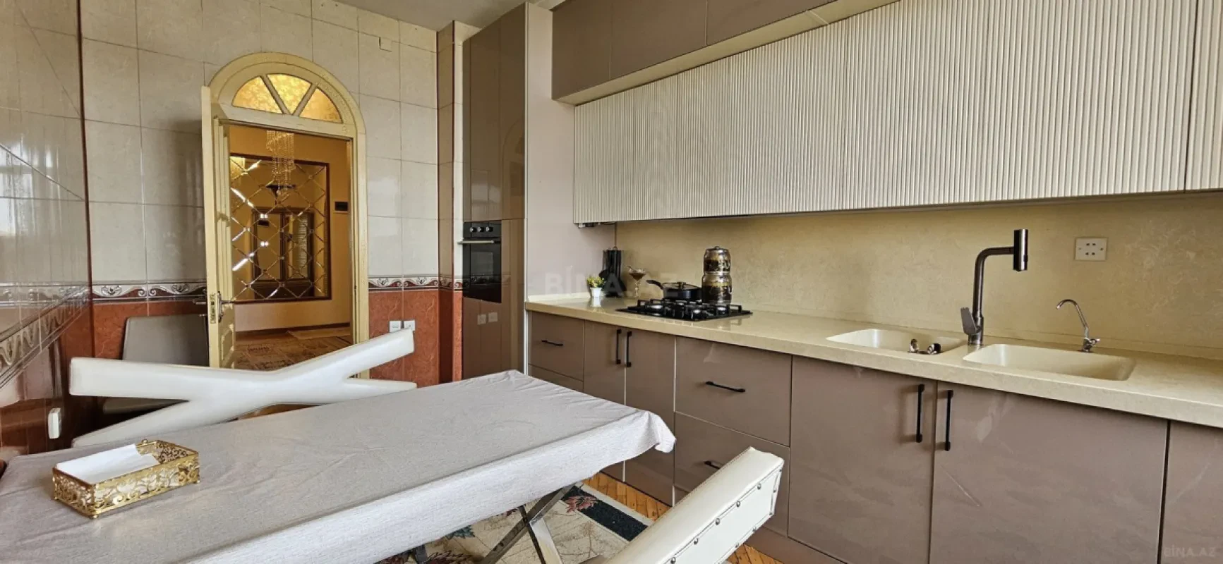 Satılır 4 otaqlı mənzil 169 m²