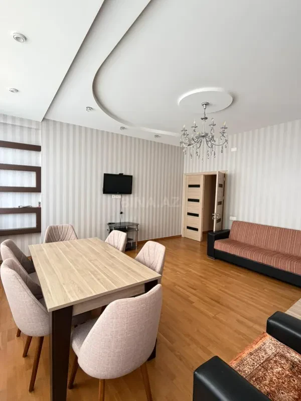 Kirayə verilir 3 otaqlı mənzil 100 m²