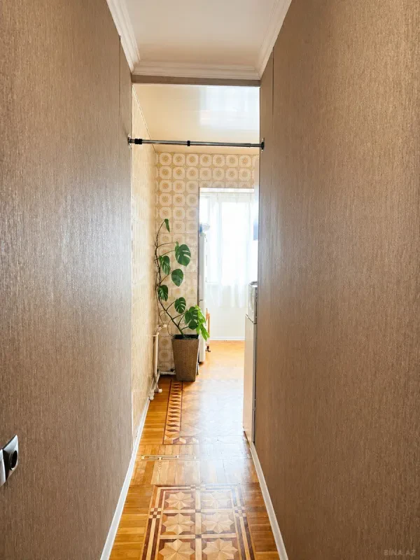 Satılır 4 otaqlı mənzil 105 m²