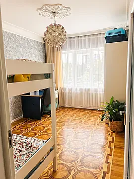 Satılır 4 otaqlı mənzil 105 m²