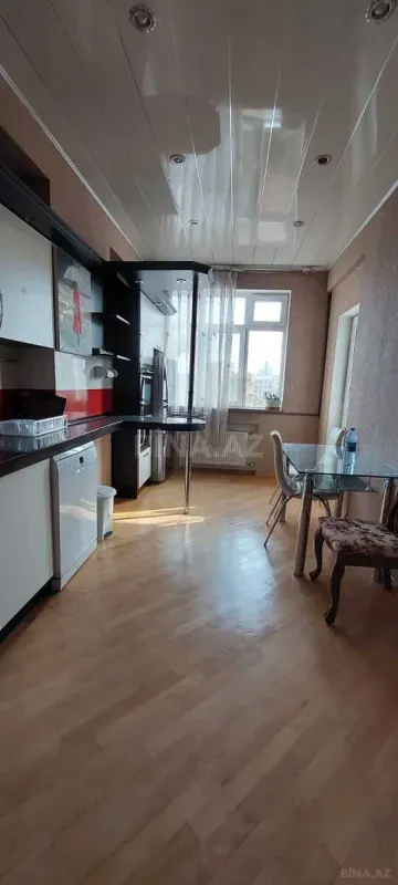 Kirayə verilir 2 otaqlı mənzil 65 m²