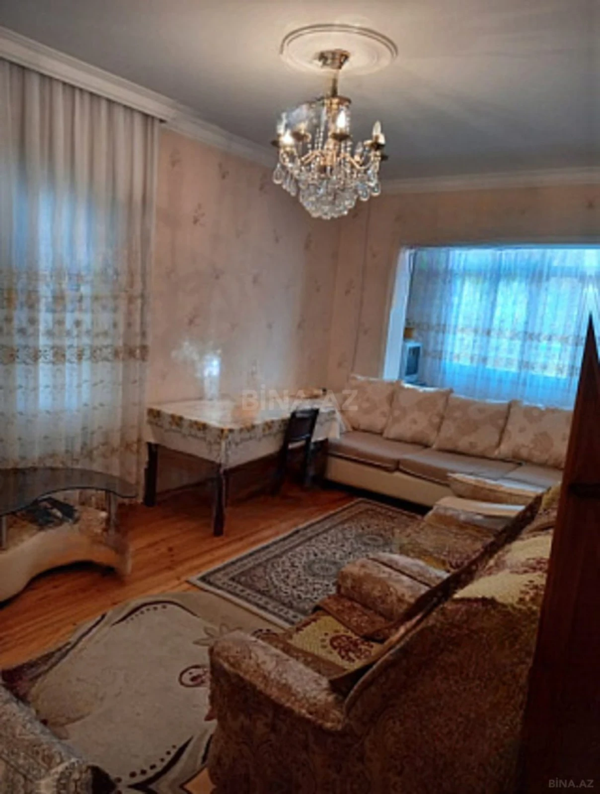 Satılır 4 otaqlı mənzil 100 m²