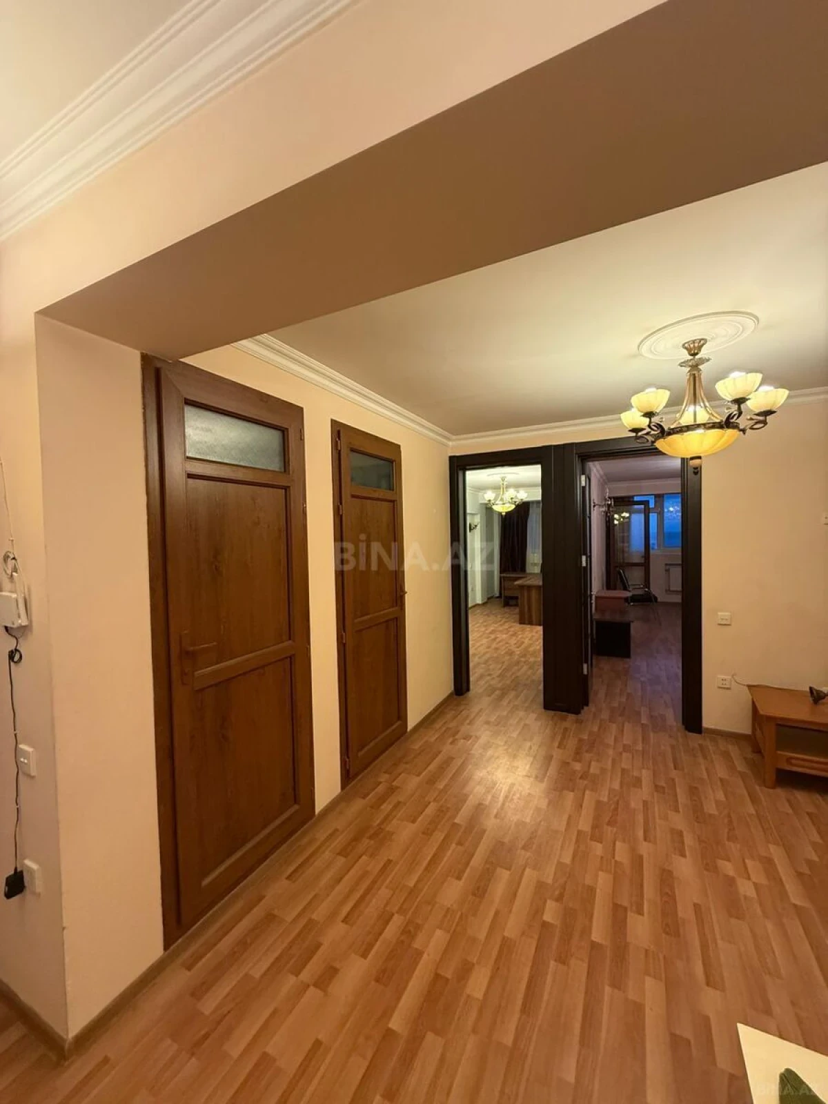 Kirayə verilir 3 otaqlı ofis 80 m²