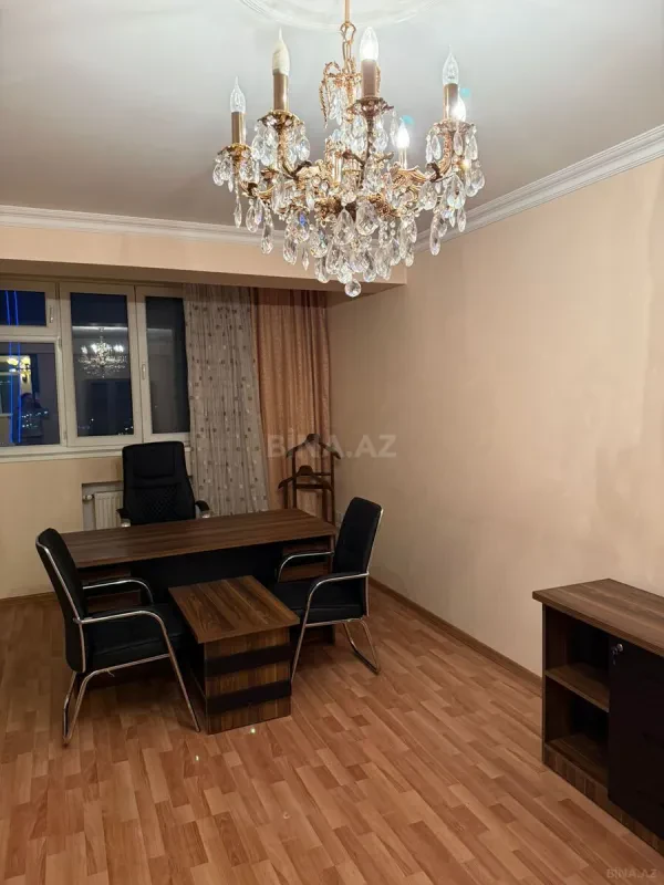 Kirayə verilir 3 otaqlı ofis 80 m²