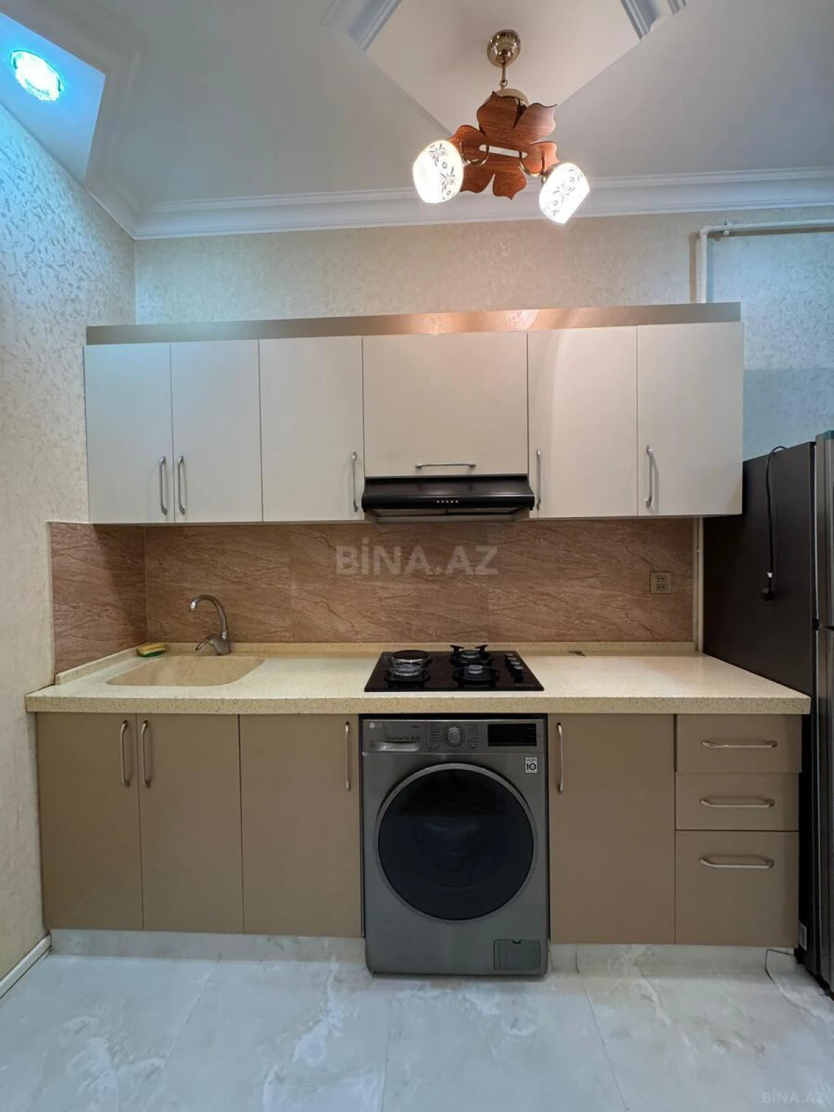 Kirayə verilir 2 otaqlı mənzil 70 m²
