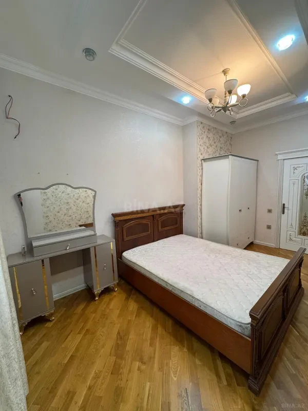 Kirayə verilir 2 otaqlı mənzil 70 m²