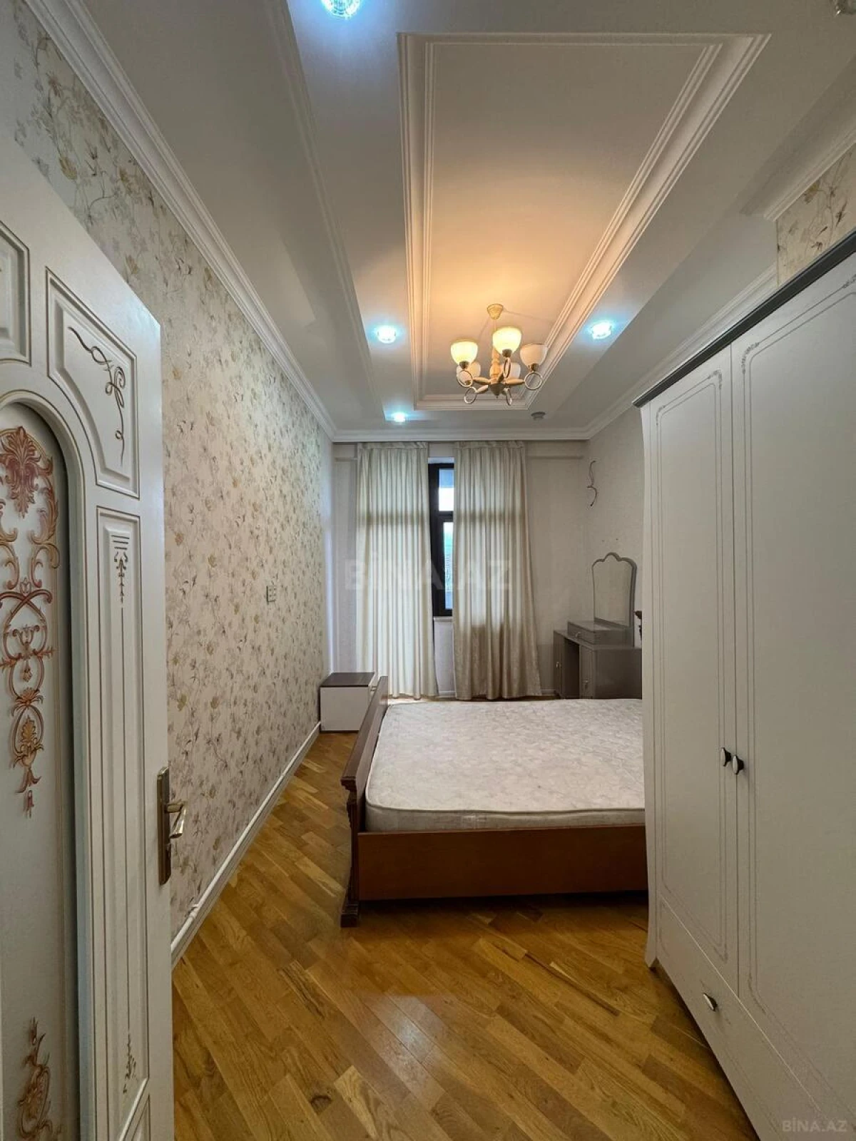 Kirayə verilir 2 otaqlı mənzil 70 m²