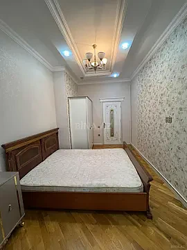 Kirayə verilir 2 otaqlı mənzil 70 m²