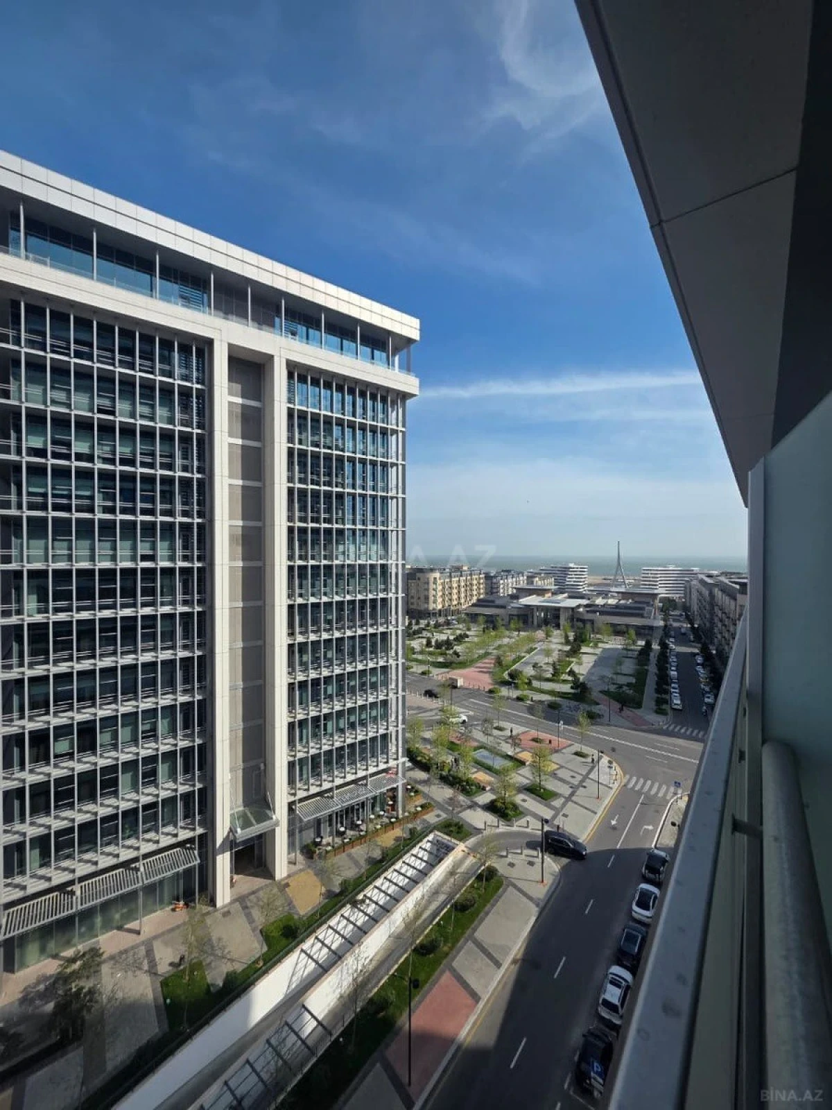 Satılır 2 otaqlı mənzil 82 m²