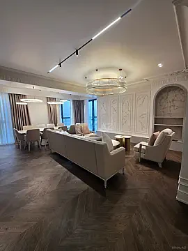 Satılır 4 otaqlı mənzil 175 m²