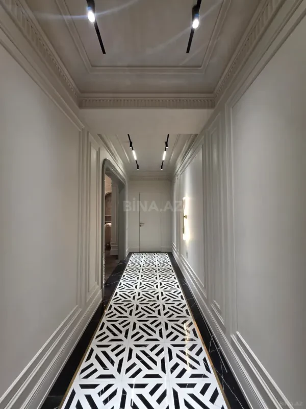 Satılır 4 otaqlı mənzil 175 m²