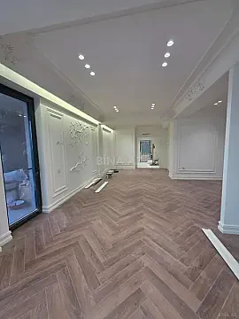 Satılır 4 otaqlı mənzil 165 m²