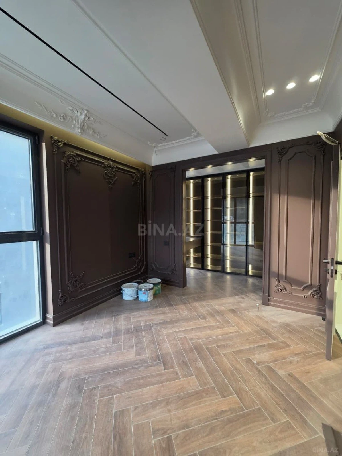 Satılır 4 otaqlı mənzil 165 m²
