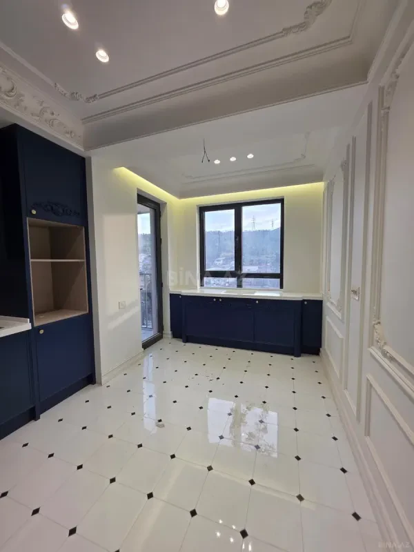 Satılır 4 otaqlı mənzil 165 m²