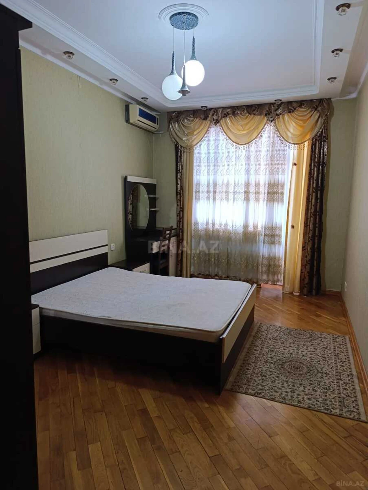 Kirayə verilir 3 otaqlı mənzil 93 m²