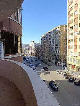 Kirayə verilir 3 otaqlı mənzil 93 m²