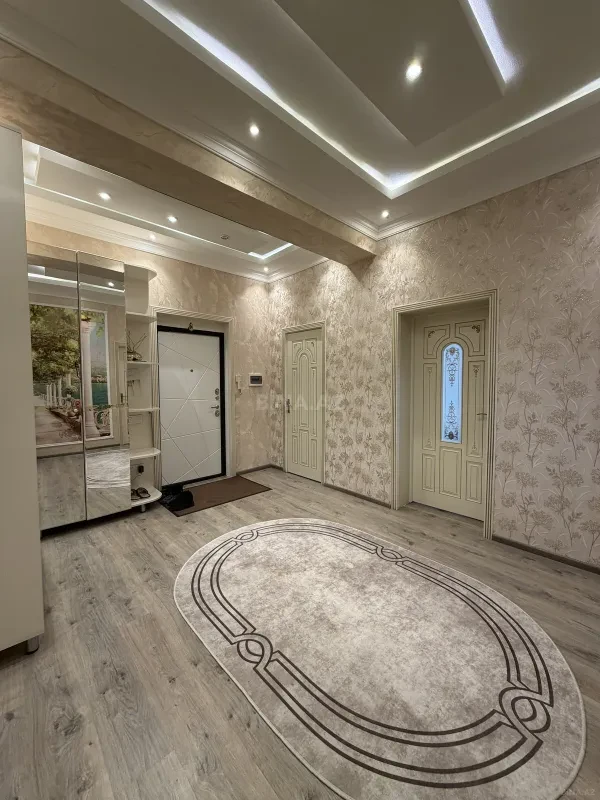 Satılır 3 otaqlı mənzil 95 m²