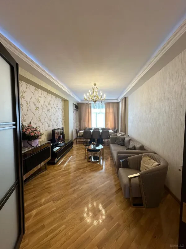 Satılır 3 otaqlı mənzil 115 m²