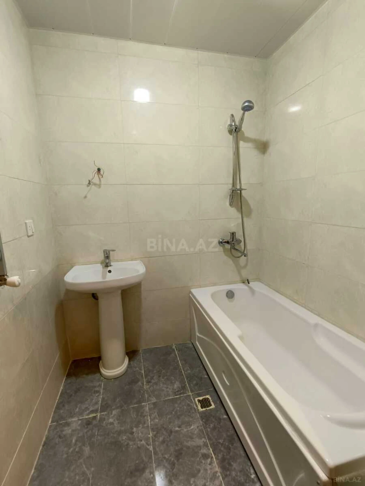 Kirayə verilir 3 otaqlı mənzil 73 m²