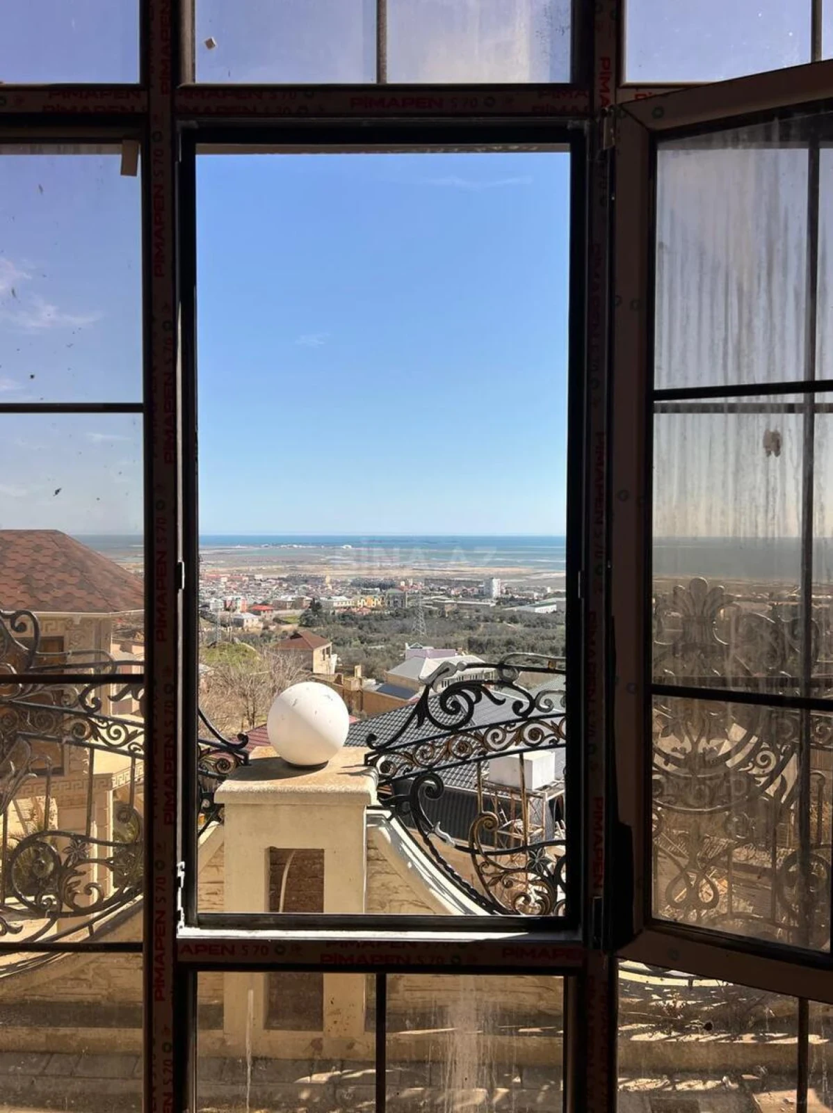 Satılır 4 otaqlı mənzil 132 m²
