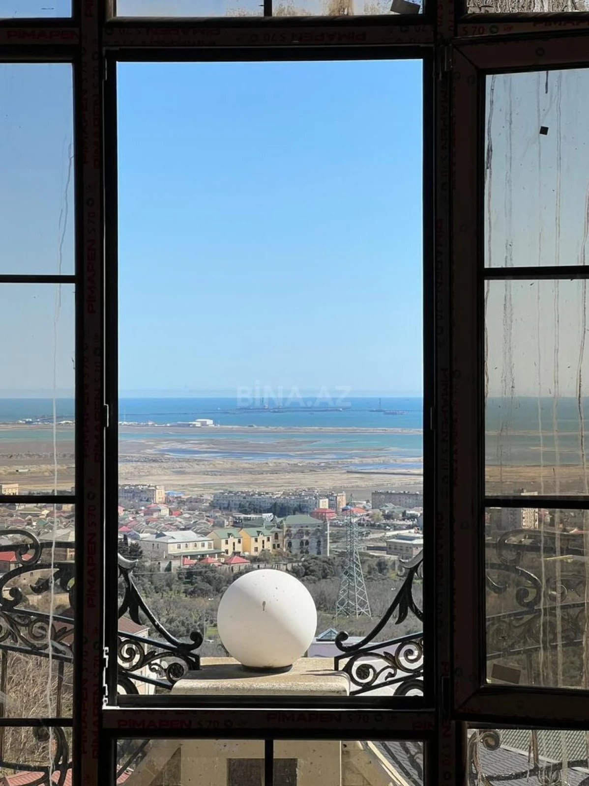 Satılır 4 otaqlı mənzil 132 m²