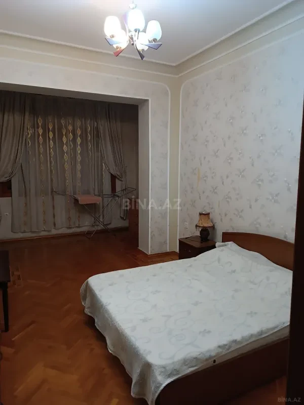 Kirayə verilir 2 otaqlı mənzil 80 m²