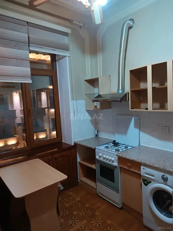 Kirayə verilir 2 otaqlı mənzil 80 m²