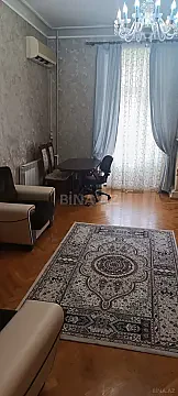 Kirayə verilir 2 otaqlı mənzil 80 m²