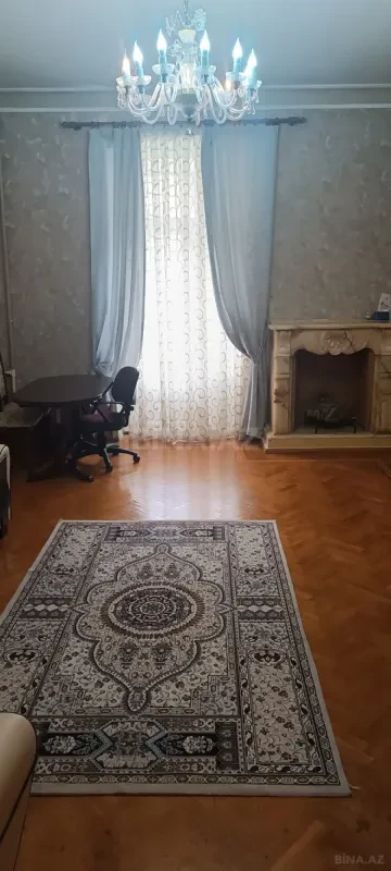 Kirayə verilir 2 otaqlı mənzil 80 m²
