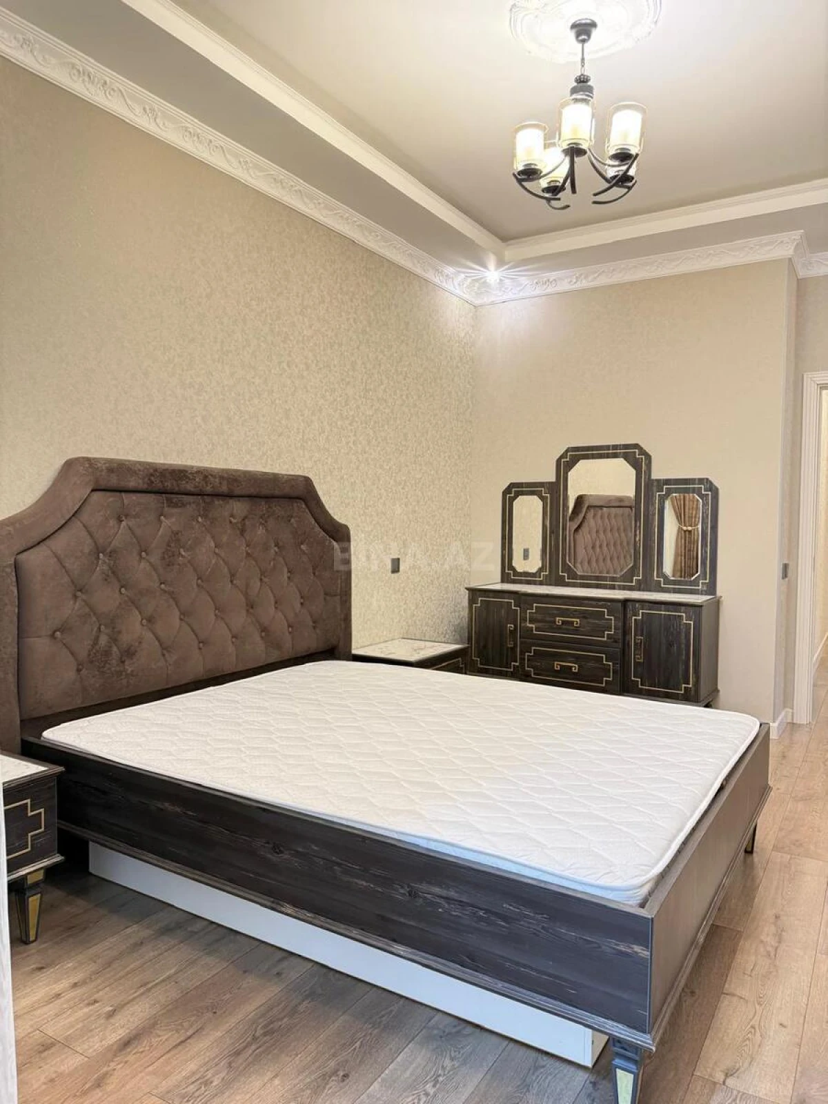 Satılır 2 otaqlı mənzil 62 m²