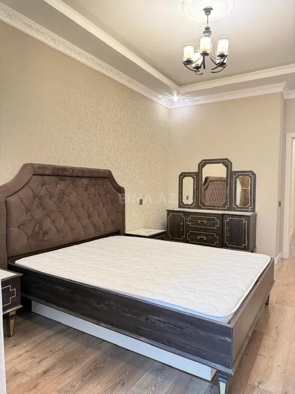 Satılır 2 otaqlı mənzil 62 m²